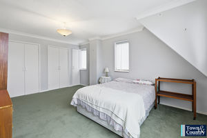 Richard Avenue - click for photo gallery